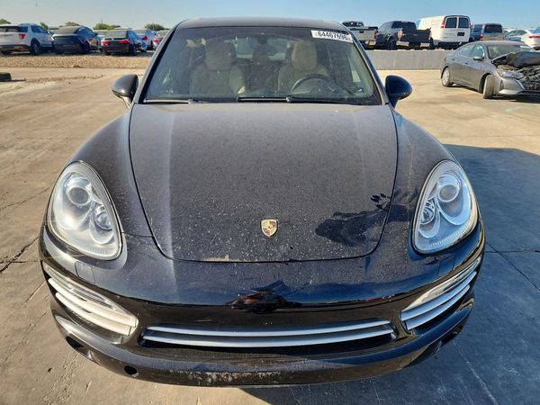 2014 PORSCHE CAYENNE