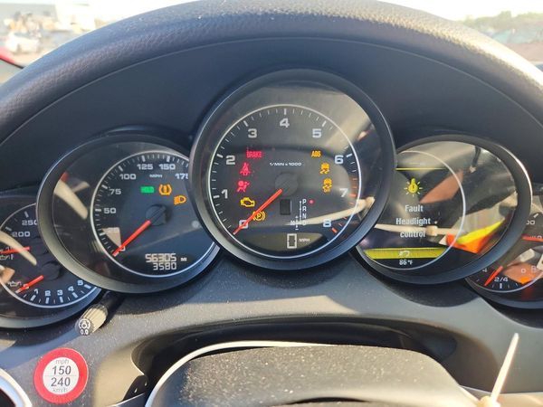 2014 PORSCHE CAYENNE