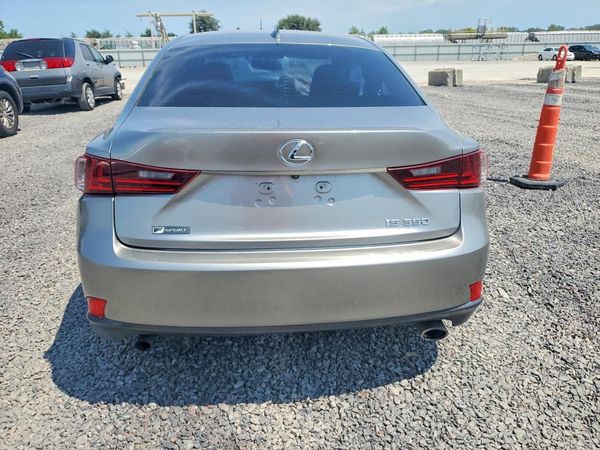 2016 LEXUS IS