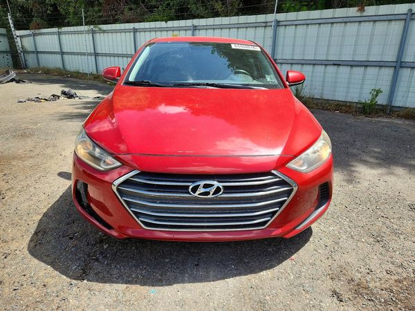 2018 HYUNDAI ELANTRA SE