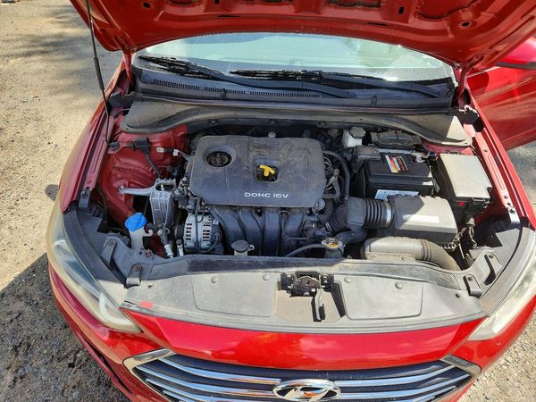2018 HYUNDAI ELANTRA SE