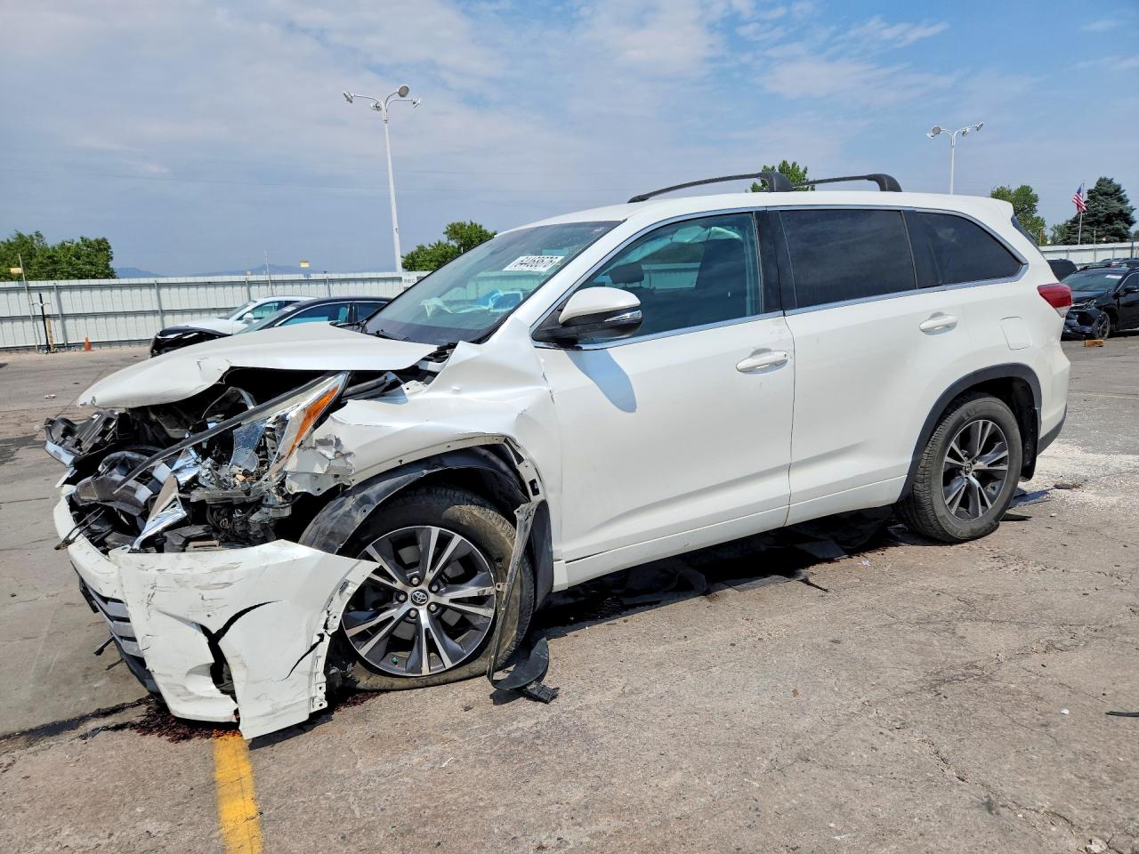 2018 TOYOTA HIGHLANDER LE/LE Plus
