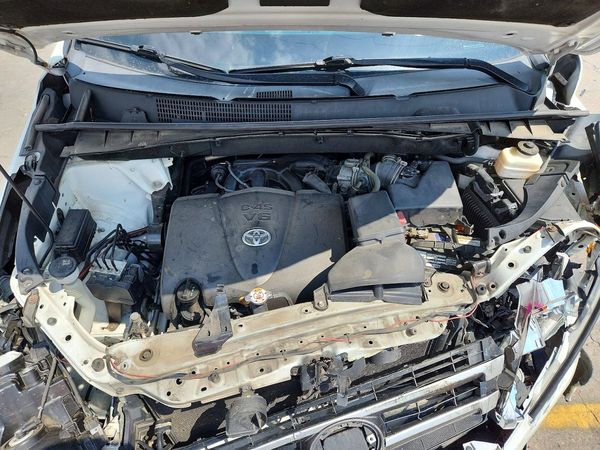 2018 TOYOTA HIGHLANDER LE/LE Plus