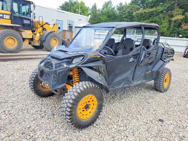 2022 CAN-AM COMMANDER MAX