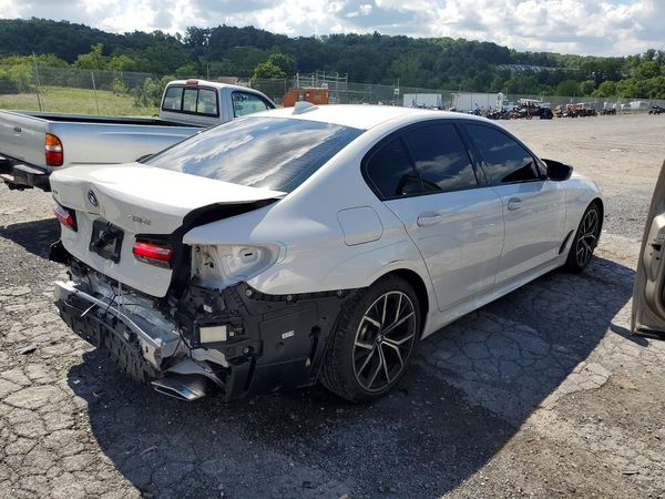 2022 BMW 530
