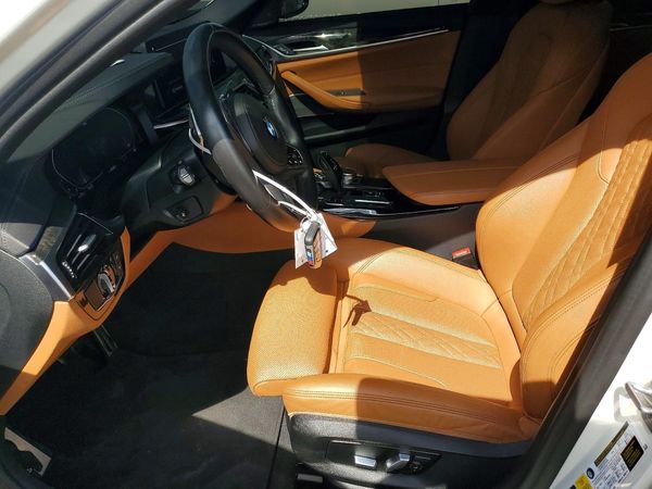 2022 BMW 530