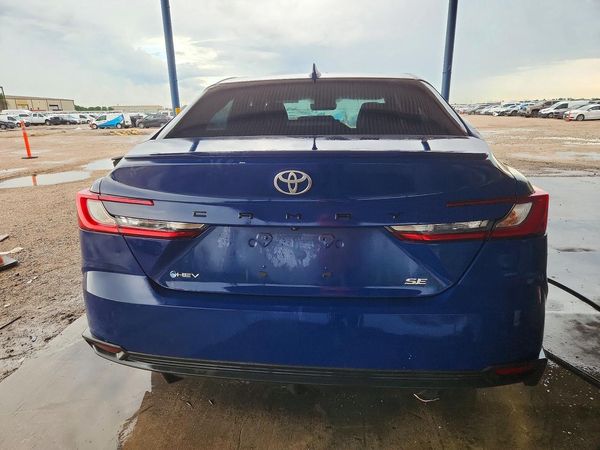 2025 TOYOTA CAMRY