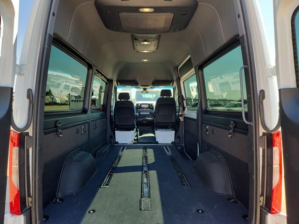 2025 MERCEDES-BENZ SPRINTER