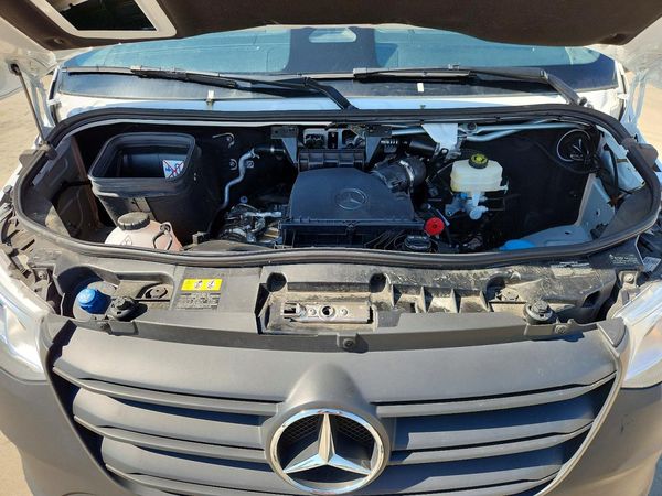2025 MERCEDES-BENZ SPRINTER
