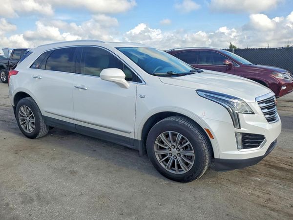 2017 CADILLAC XT5 Luxury