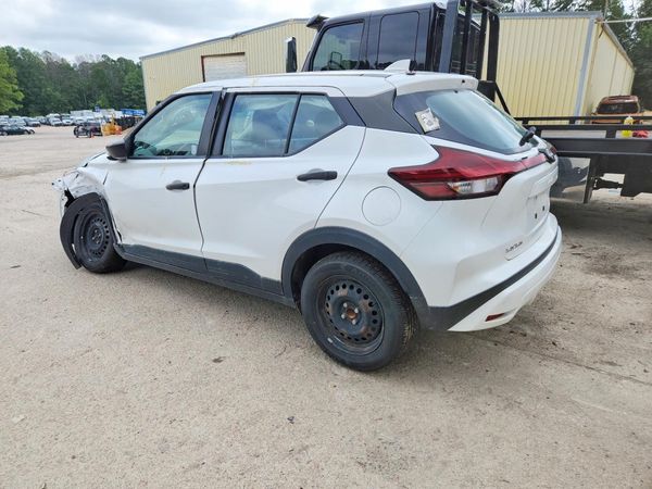2024 NISSAN KICKS S