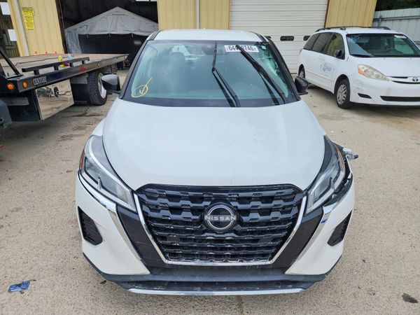 2024 NISSAN KICKS S