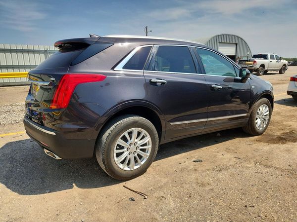 2017 CADILLAC XT5