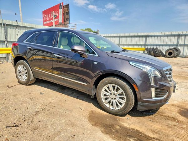 2017 CADILLAC XT5