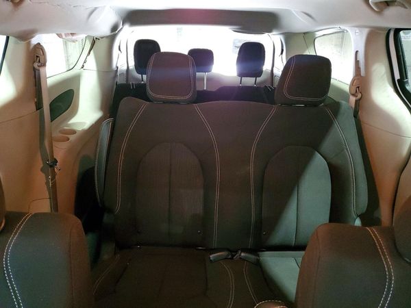 2021 CHRYSLER VOYAGER