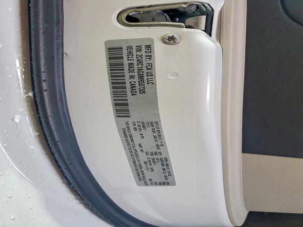 2021 CHRYSLER VOYAGER