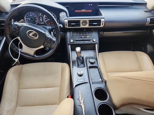 2016 LEXUS IS