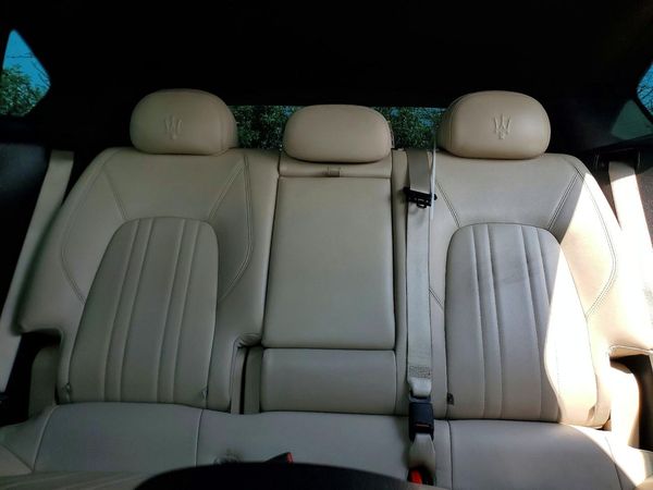 2017 MASERATI LEVANTE Sport