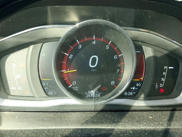 2015 VOLVO S60 Premier (non R design)