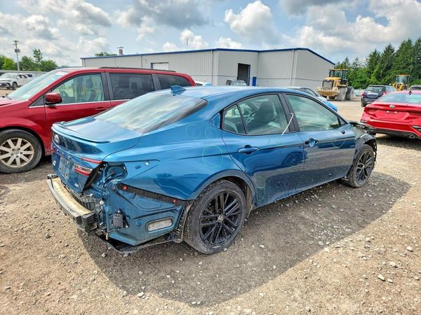 2025 TOYOTA CAMRY