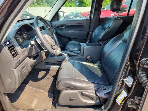2012 JEEP LIBERTY Sport