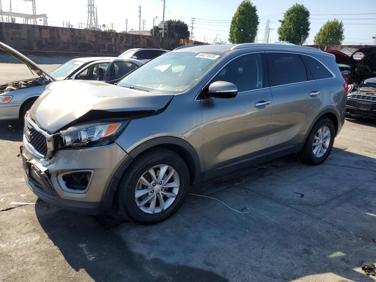 2016 KIA SORENTO L / LX