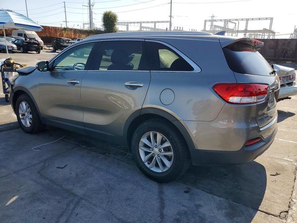 2016 KIA SORENTO L / LX