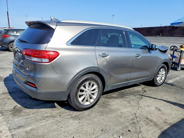 2016 KIA SORENTO L / LX