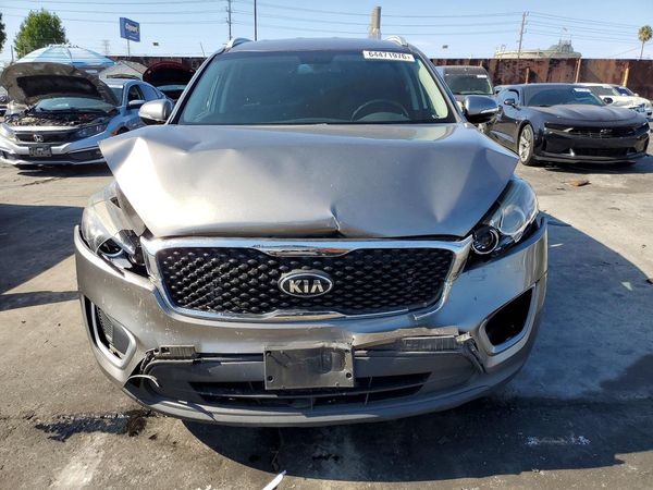 2016 KIA SORENTO L / LX