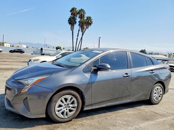 2017 TOYOTA PRIUS