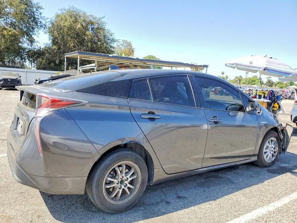2017 TOYOTA PRIUS