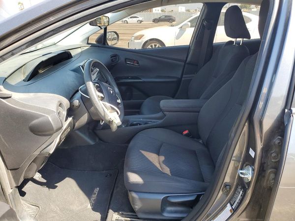 2017 TOYOTA PRIUS
