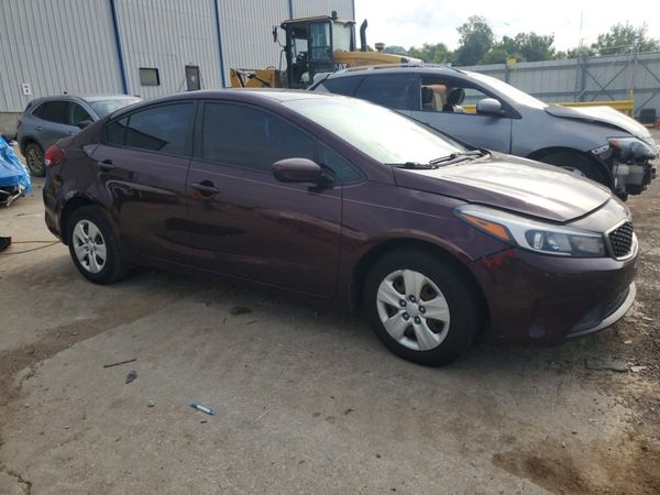 2018 KIA FORTE LX Base
