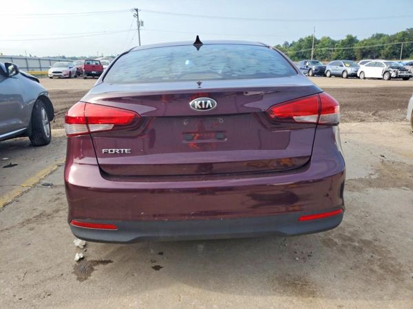 2018 KIA FORTE LX Base