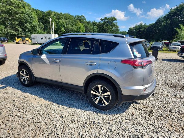 2018 TOYOTA RAV4 Adventure/XLE