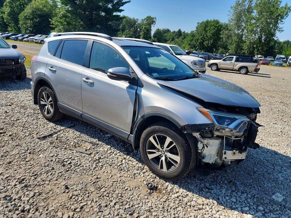 2018 TOYOTA RAV4 Adventure/XLE
