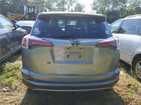 2018 TOYOTA RAV4 Adventure/XLE