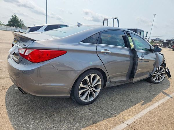 2013 HYUNDAI SONATA