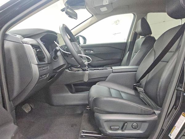 2026 NISSAN ROGUE SL — DENT