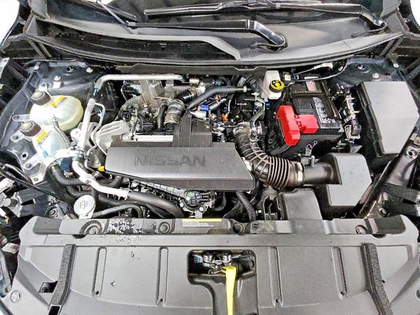 2026 NISSAN ROGUE SL — Engine bay