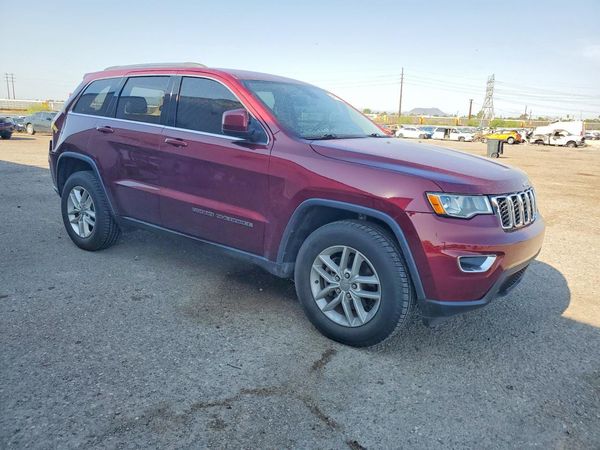 2017 JEEP GRAND CHEROKEE LAREDO 4X2