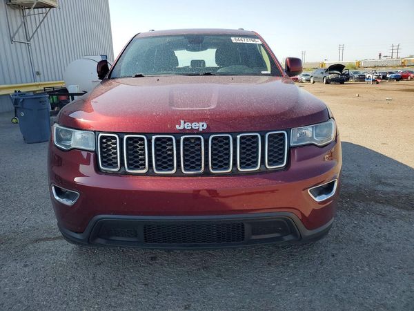 2017 JEEP GRAND CHEROKEE LAREDO 4X2