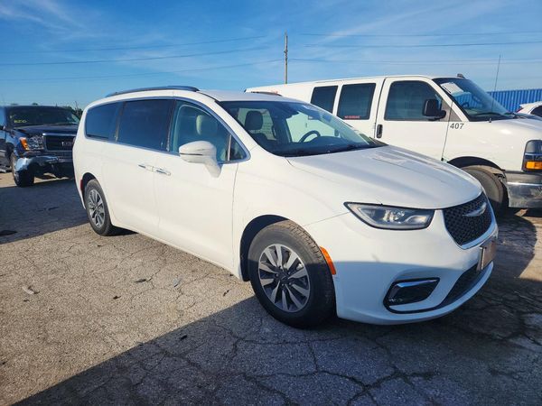 2021 CHRYSLER PACIFICA Touring L