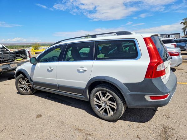 2013 VOLVO XC70