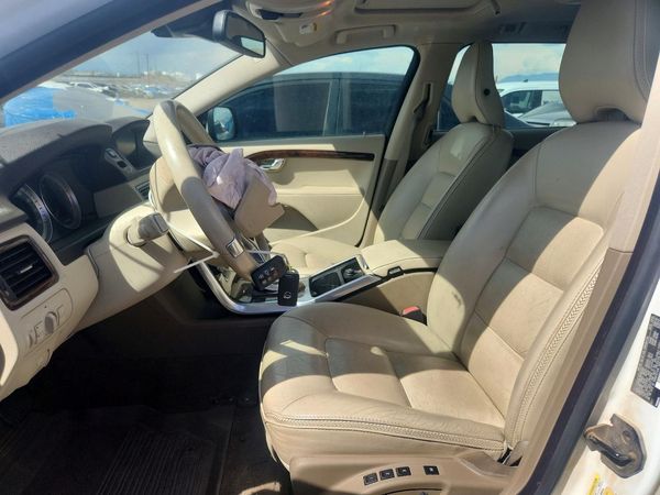 2013 VOLVO XC70