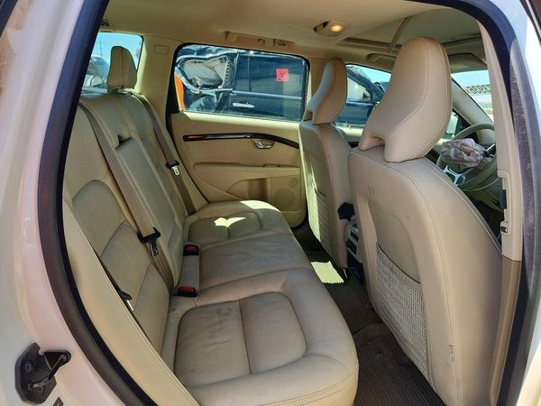 2013 VOLVO XC70