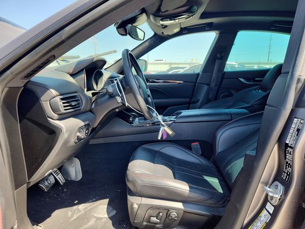 2020 MASERATI LEVANTE
