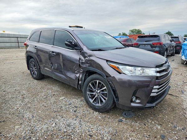 2019 TOYOTA HIGHLANDER SE/XLE