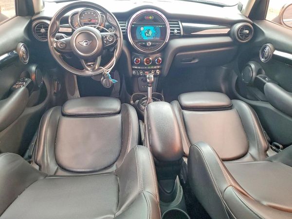 2019 MINI COOPER