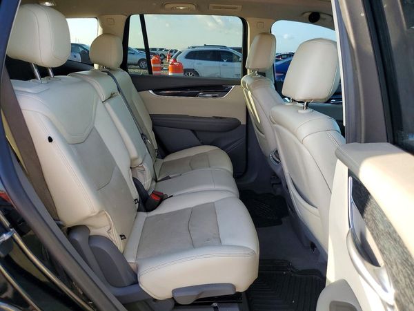 2022 CADILLAC XT6 Premium Luxury